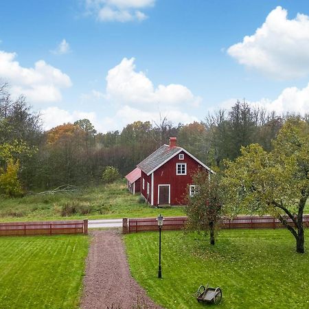 Awesome Home In Oedeshoeg With Wifi Extérieur photo