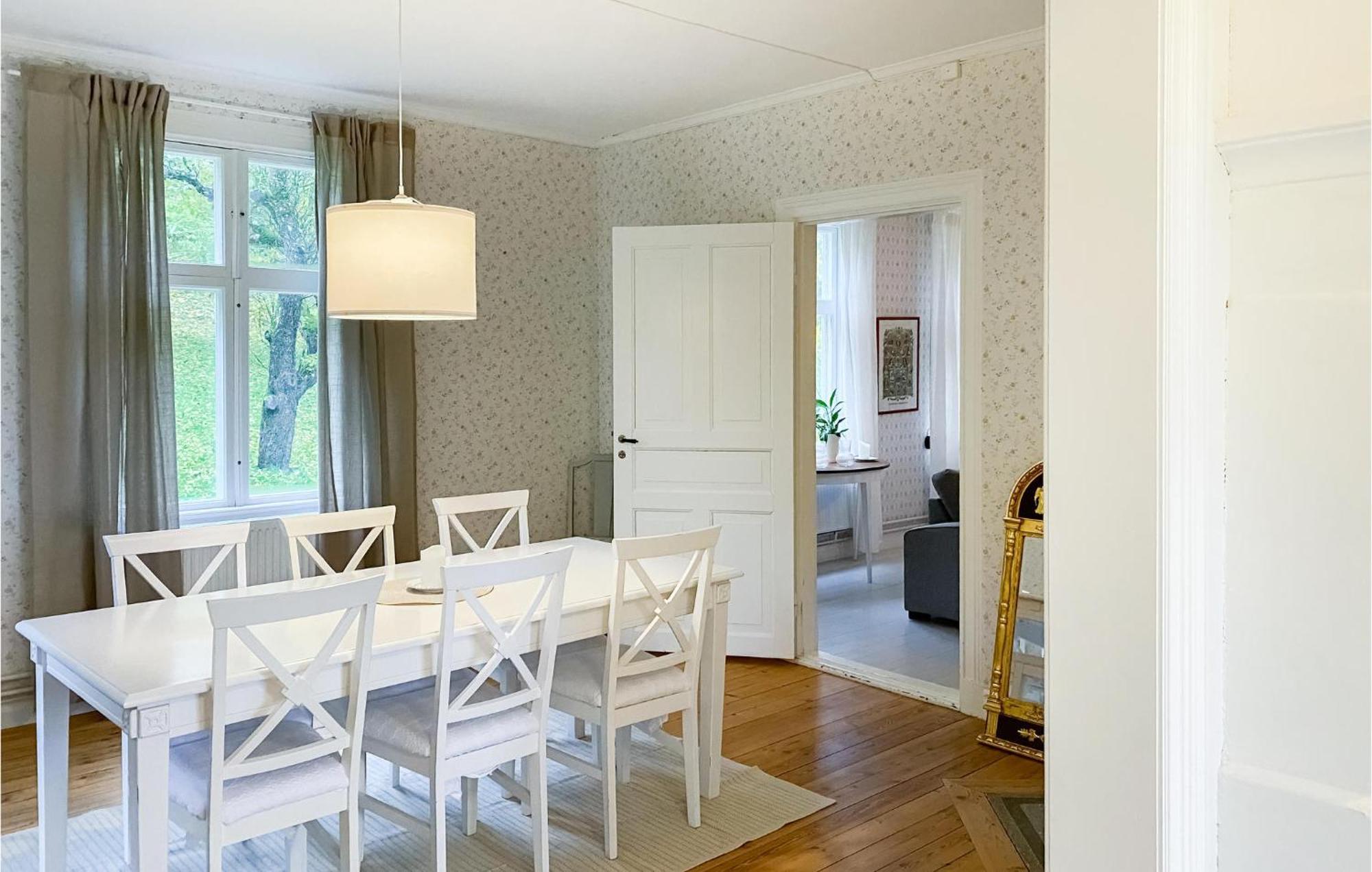 Awesome Home In Oedeshoeg With Wifi Extérieur photo