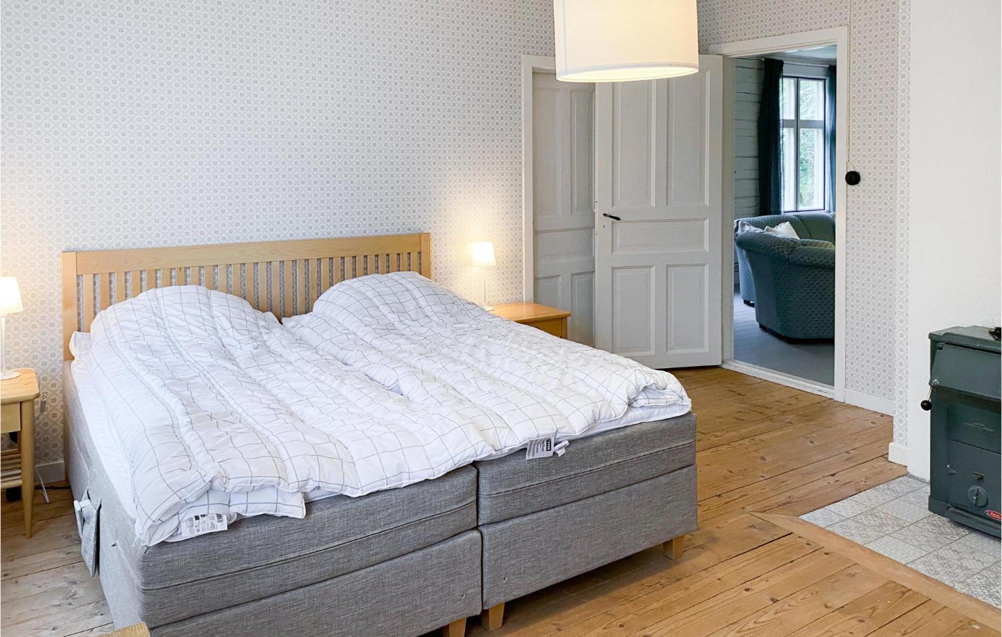 Awesome Home In Oedeshoeg With Wifi Extérieur photo